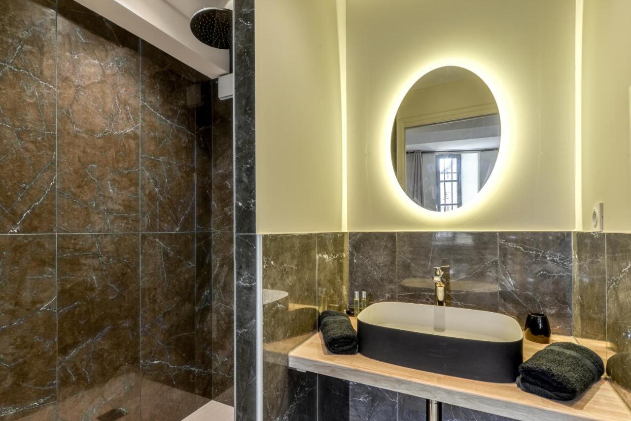 Les Gites De Laure - O Lit Divin, Instant De Volupte, Balneo Sauna, Climatisation, Netflix, 160M De La Cite Medievale Carcassonne Exterior photo