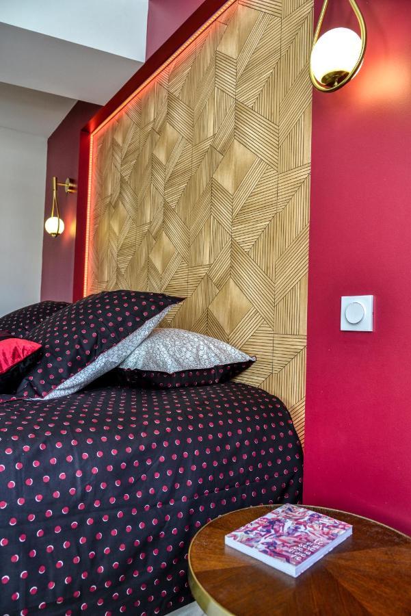 Les Gites De Laure - O Lit Divin, Instant De Volupte, Balneo Sauna, Climatisation, Netflix, 160M De La Cite Medievale Carcassonne Exterior photo